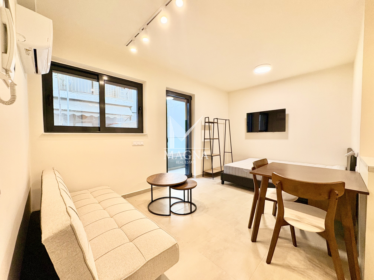 property-img